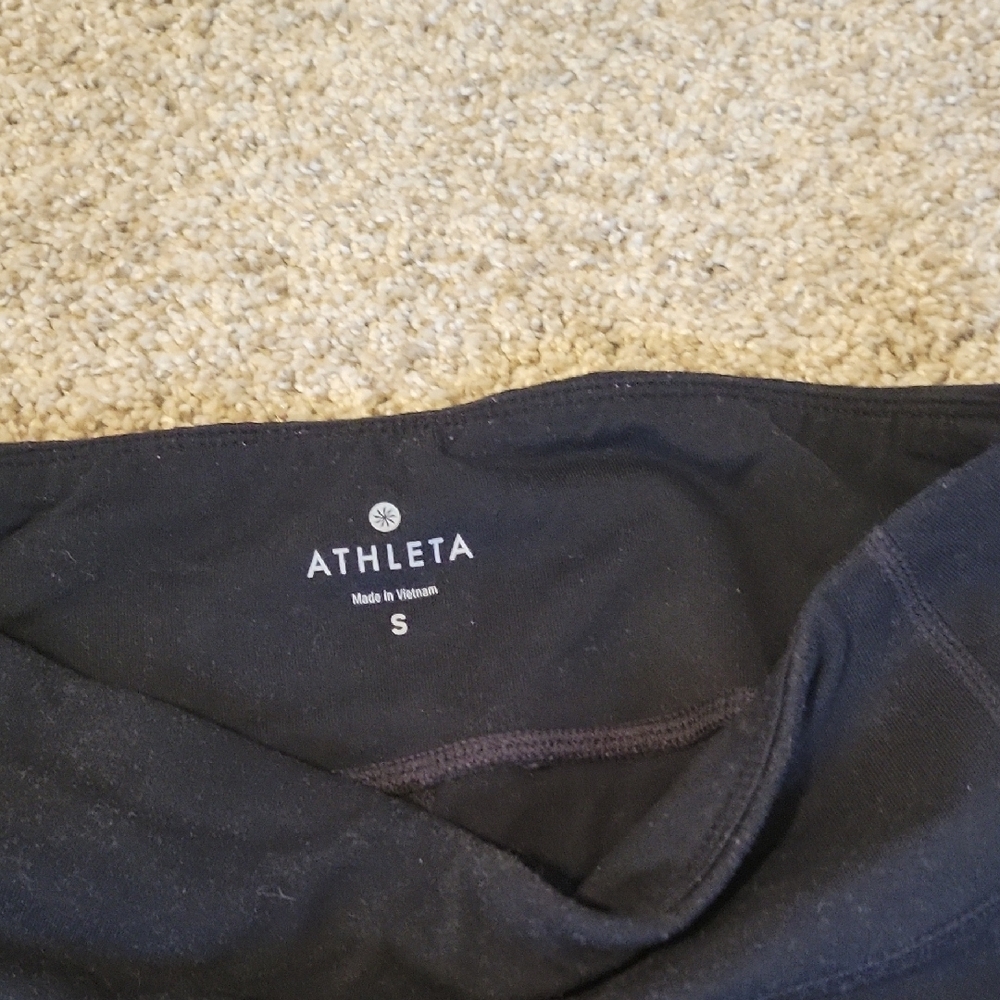 Athleta Black Capris Leggings - Picture 2 of 7